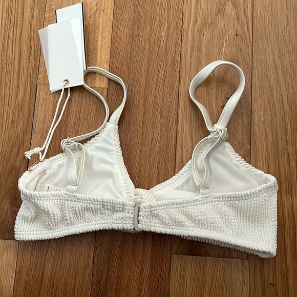 Good American Crinkle Always Fit Twist Top size 1 NWT - Picture 4 of 6